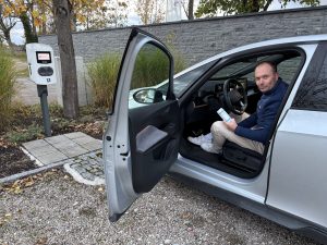 Unfall mit Elektroauto in Erding? Ihr unabhängiger Kfz-Gutachter Anzer prüft Batterie, Hochvolt-Systeme und Schaden fachgerecht sicher, schnell, neutral. Hochvolt Gutachten Bayern Tesla Gutachter Erding Kfz Sachverständiger Erding Elektrofahrzeug Gutachter Erding