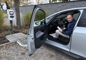 Unfall mit Elektroauto in Erding? Ihr unabhängiger Kfz-Gutachter Anzer prüft Batterie, Hochvolt-Systeme und Schaden fachgerecht sicher, schnell, neutral. Hochvolt Gutachten Bayern Tesla Gutachter Erding Kfz Sachverständiger Erding Elektrofahrzeug Gutachter Erding